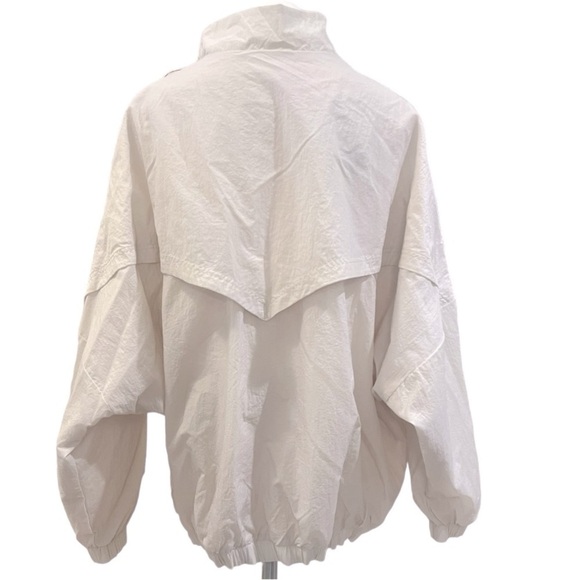 NIKE Essential Wind RunnerJacket Lightweight Oversized Size XL Cream - Picture 6 of 8